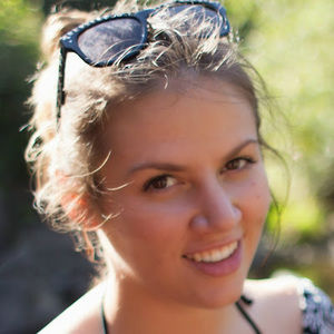 Meet your Posher, Debrah